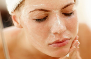 maschera esfoliante con farinella